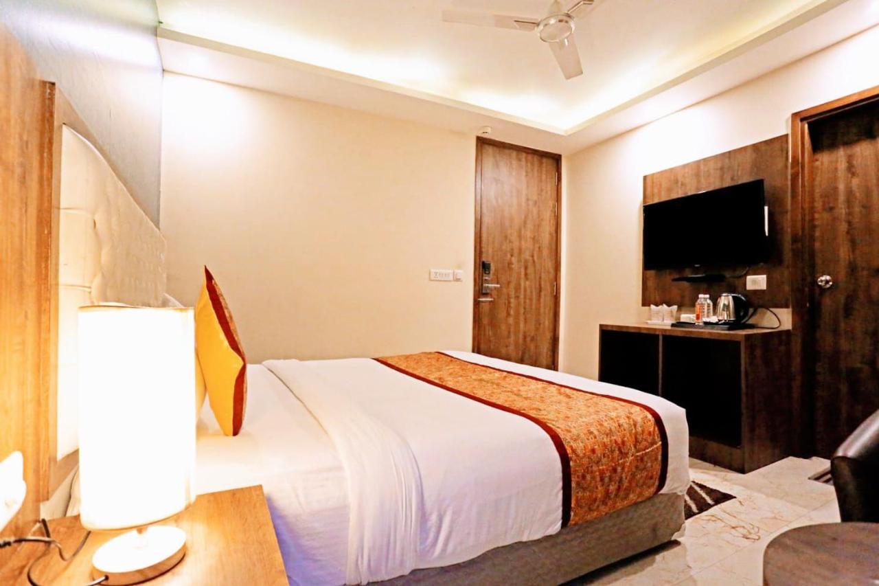 Mayda Inn- A Boutique Hotel Ню Делхи Екстериор снимка